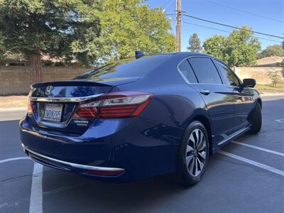 2017 Honda Accord Hybrid Touring   - Photo 9 - Sacramento, CA 95825