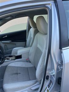 2012 Toyota Camry Hybrid LE   - Photo 12 - Sacramento, CA 95825