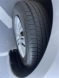 2012 Toyota Camry Hybrid LE   - Photo 28 - Sacramento, CA 95825