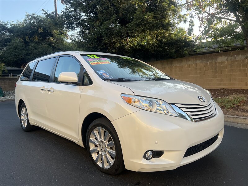 2012 Toyota Sienna XLE 7-Passenger   - Photo 1 - Sacramento, CA 95825