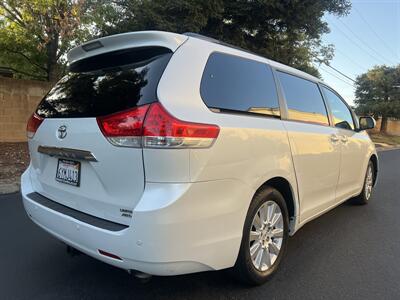 2012 Toyota Sienna XLE 7-Passenger   - Photo 9 - Sacramento, CA 95825