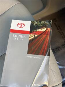 2012 Toyota Sienna XLE 7-Passenger   - Photo 33 - Sacramento, CA 95825