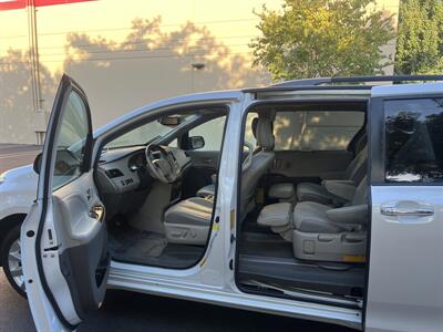 2012 Toyota Sienna XLE 7-Passenger   - Photo 22 - Sacramento, CA 95825