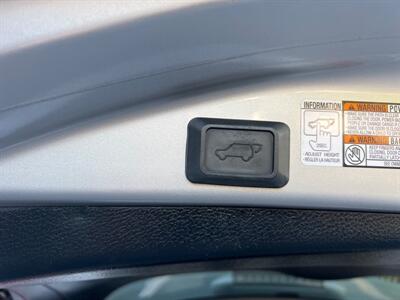 2017 Toyota RAV4 Platinum   - Photo 24 - Sacramento, CA 95825