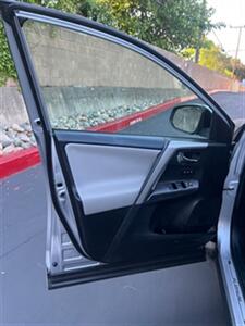 2017 Toyota RAV4 Platinum   - Photo 14 - Sacramento, CA 95825