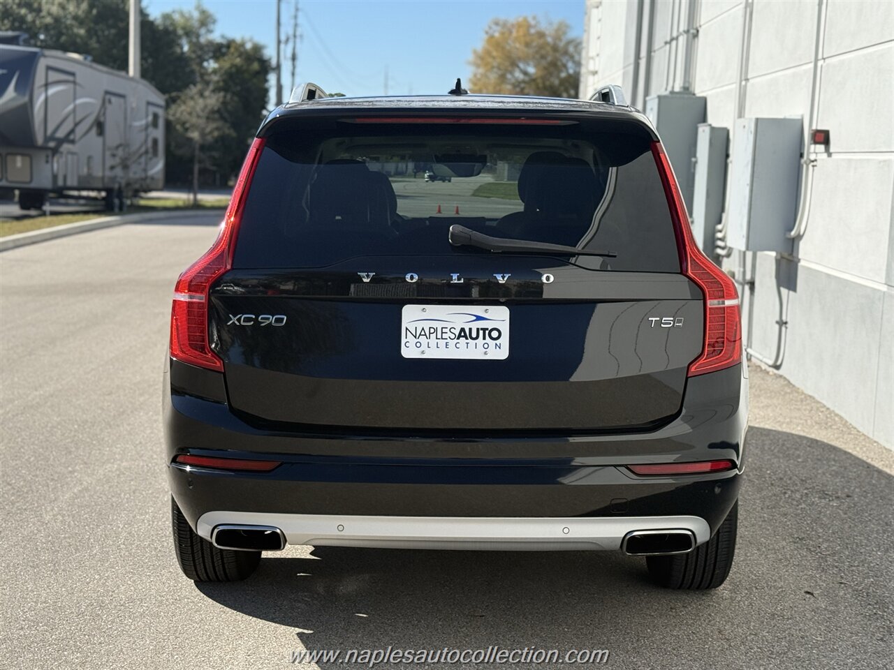 2017 Volvo XC90 T5 Momentum - Photo 5 - Fort Myers, FL 33967