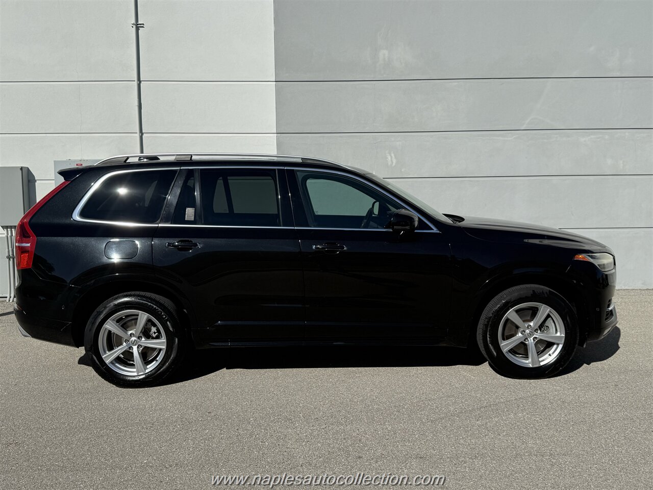 2017 Volvo XC90 T5 Momentum - Photo 8 - Fort Myers, FL 33967