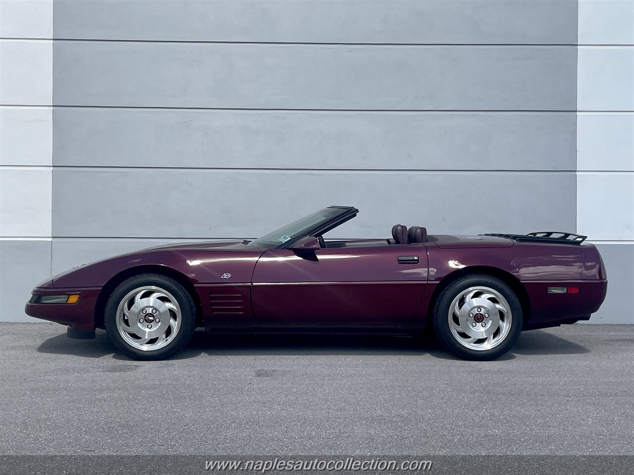 1993 Chevrolet Corvette   - Photo 10 - Fort Myers, FL 33967