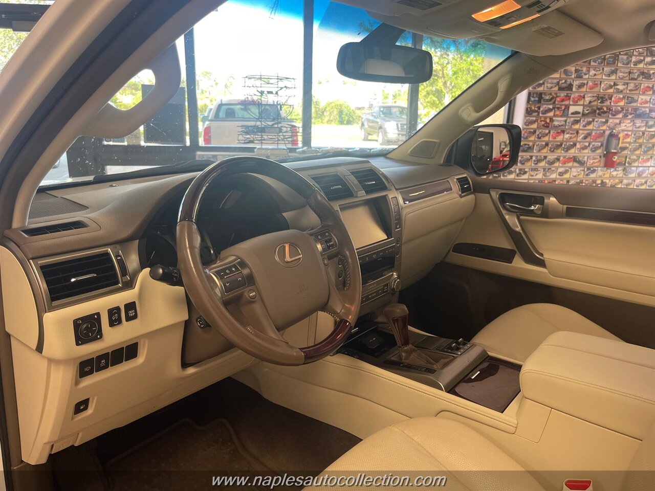 2017 Lexus GX 460   - Photo 11 - Fort Myers, FL 33967