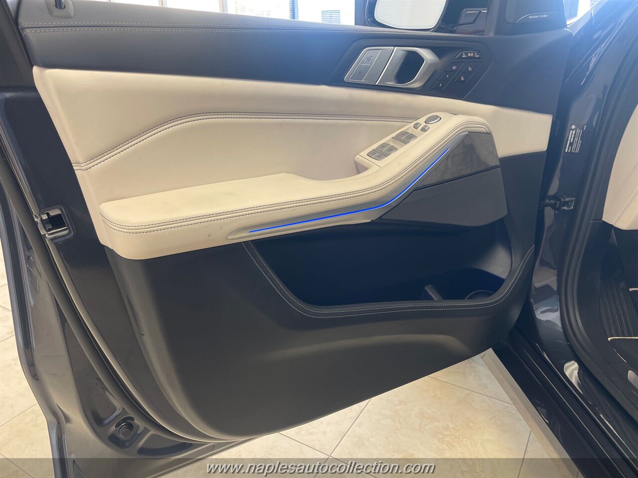 2019 BMW X7 xDrive50i   - Photo 7 - Fort Myers, FL 33967