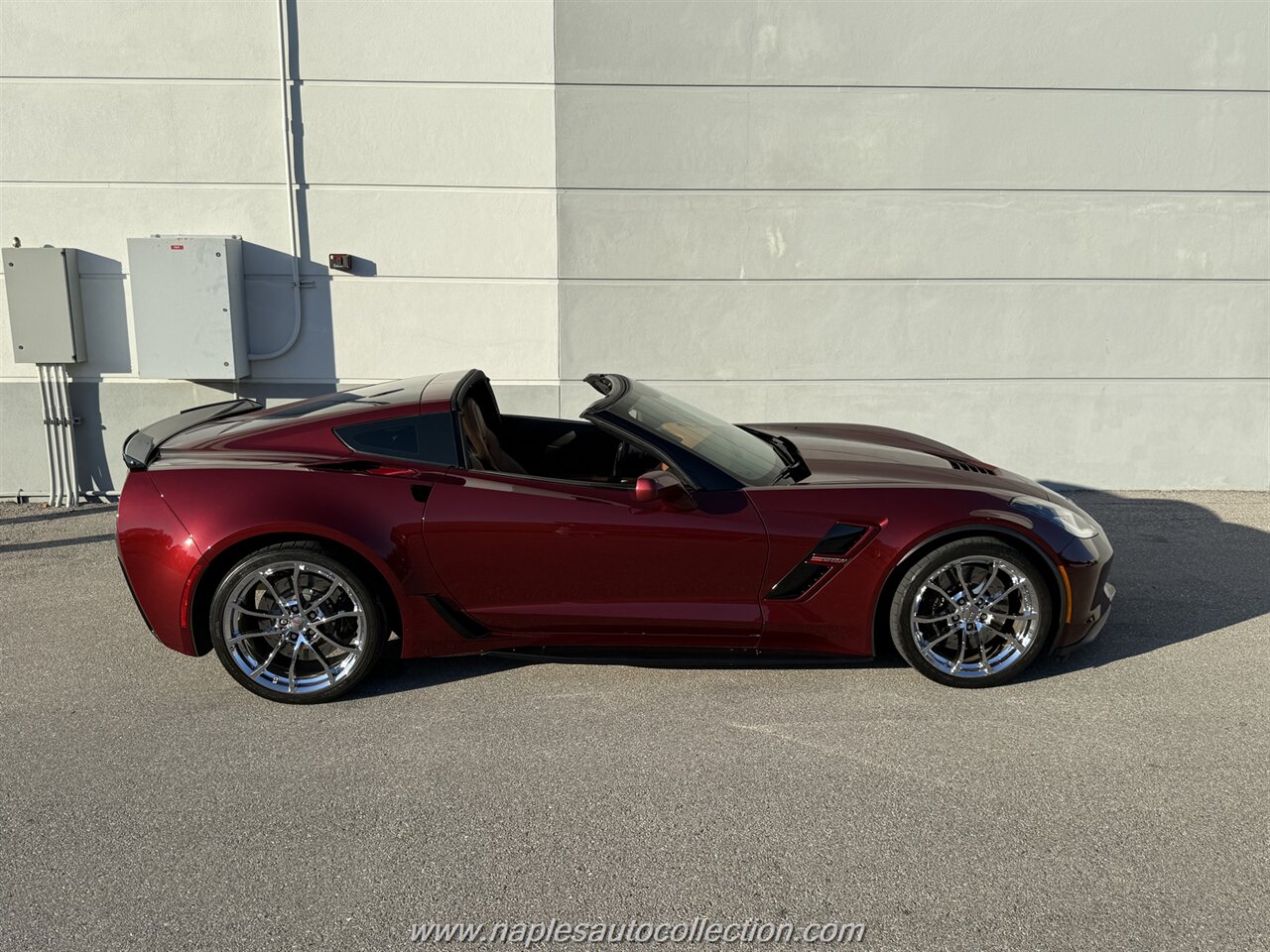 2019 Chevrolet Corvette Grand Sport   - Photo 6 - Fort Myers, FL 33967