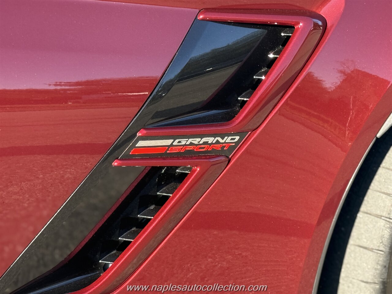 2019 Chevrolet Corvette Grand Sport   - Photo 4 - Fort Myers, FL 33967