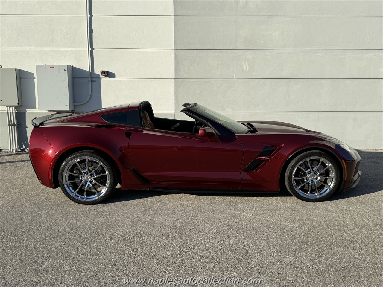 2019 Chevrolet Corvette Grand Sport   - Photo 7 - Fort Myers, FL 33967