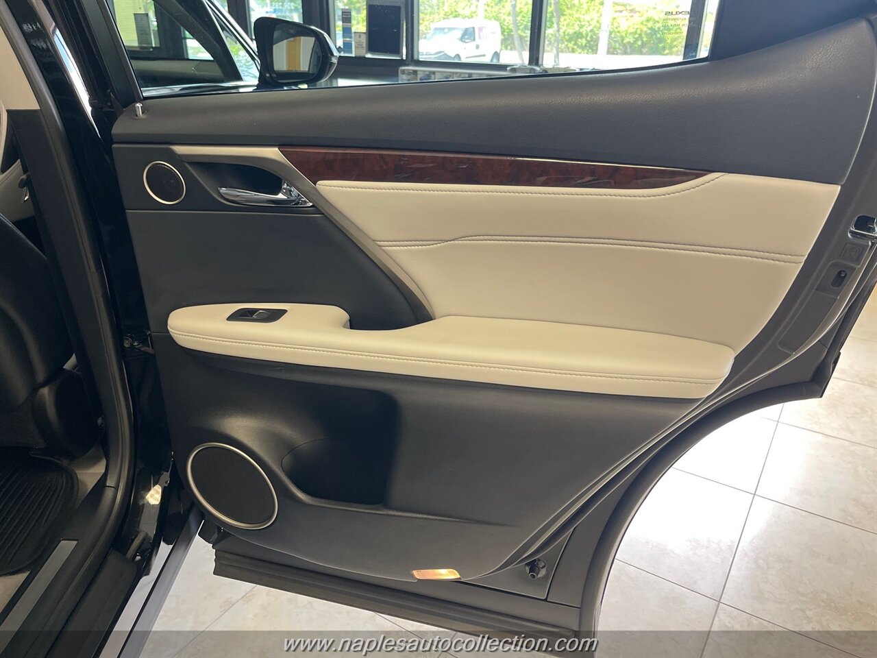 2019 Lexus RX 350   - Photo 17 - Fort Myers, FL 33967