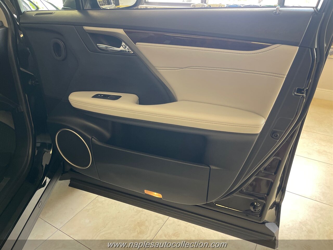 2019 Lexus RX 350   - Photo 14 - Fort Myers, FL 33967