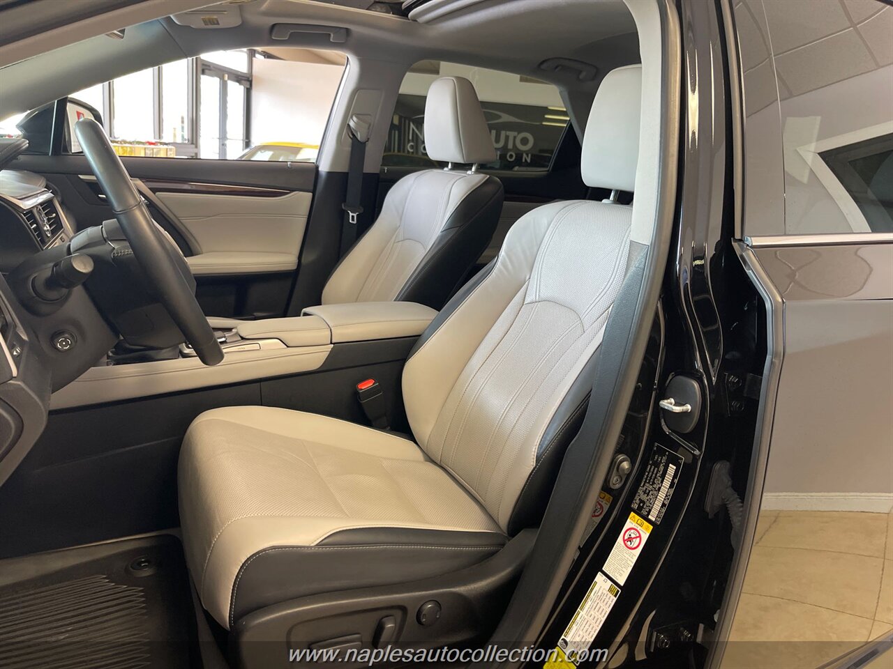 2019 Lexus RX 350   - Photo 10 - Fort Myers, FL 33967