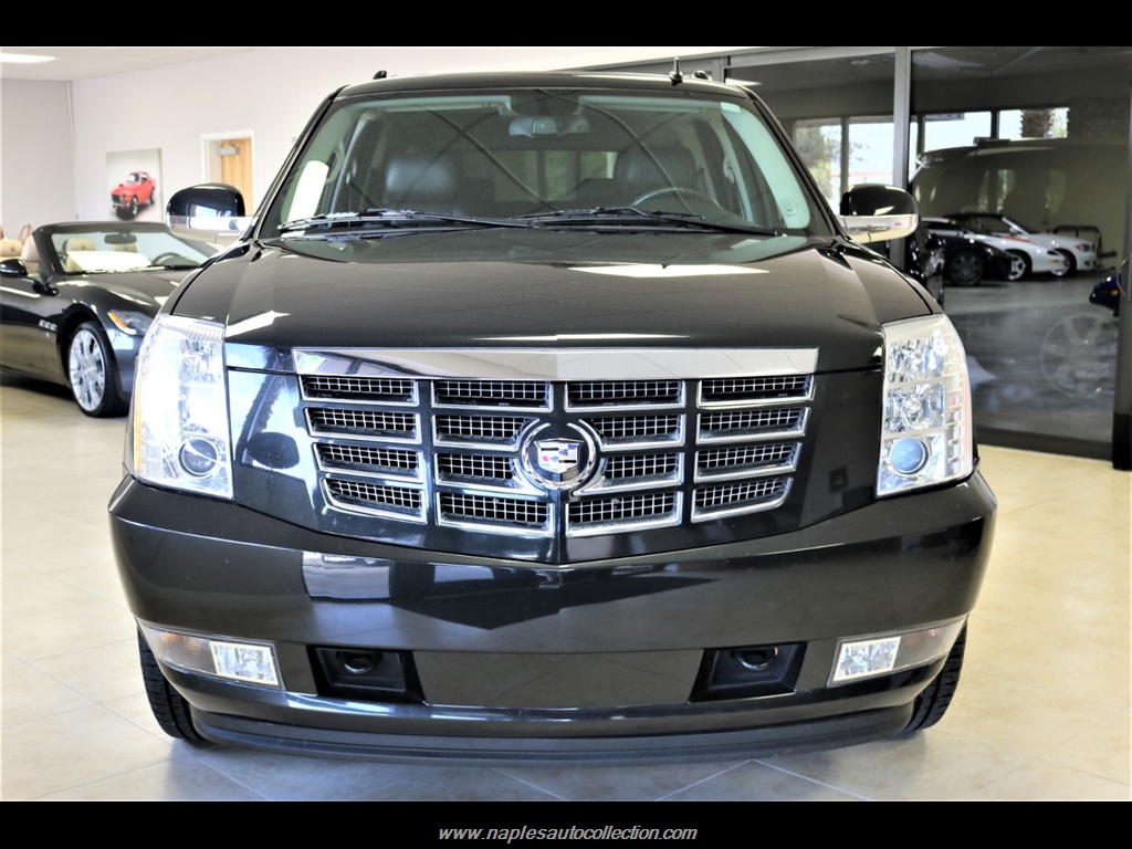 2011 Cadillac Escalade ESV Premium   - Photo 4 - Fort Myers, FL 33967