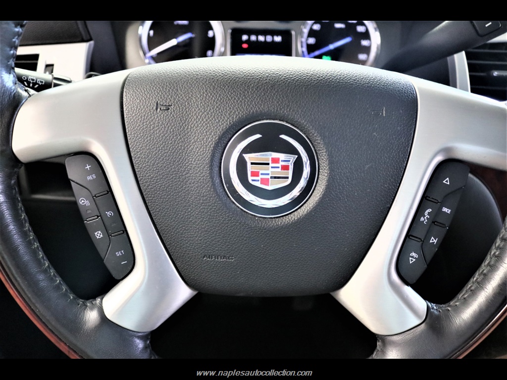 2011 Cadillac Escalade ESV Premium   - Photo 20 - Fort Myers, FL 33967