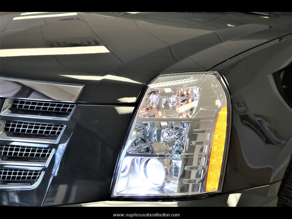 2011 Cadillac Escalade ESV Premium   - Photo 10 - Fort Myers, FL 33967