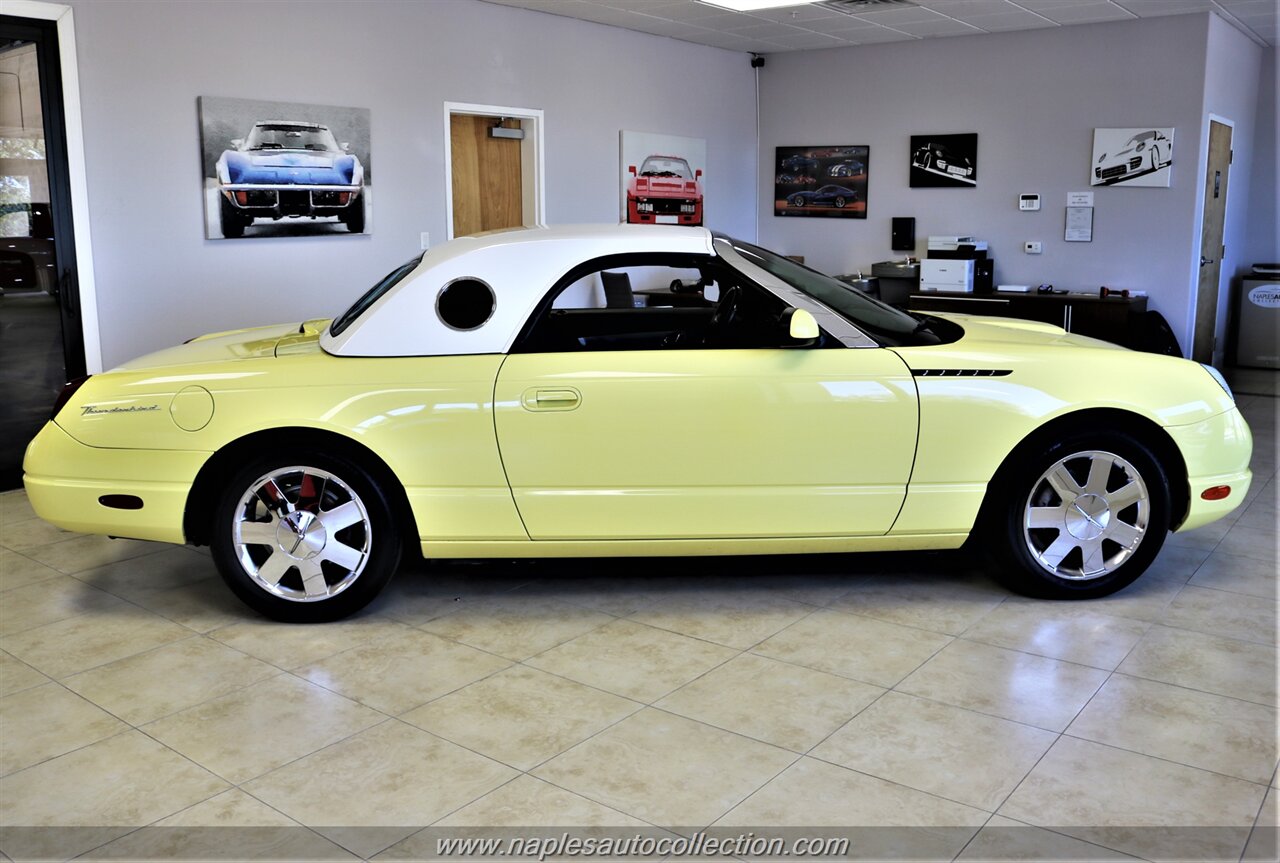 2002 Ford Thunderbird Deluxe   - Photo 14 - Fort Myers, FL 33967