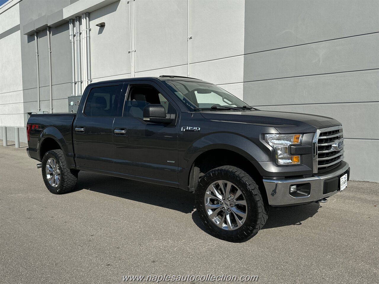 2017 Ford F-150 XLT  FX4 - Photo 8 - Fort Myers, FL 33967