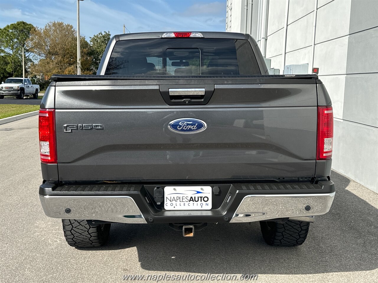 2017 Ford F-150 XLT  FX4 - Photo 10 - Fort Myers, FL 33967