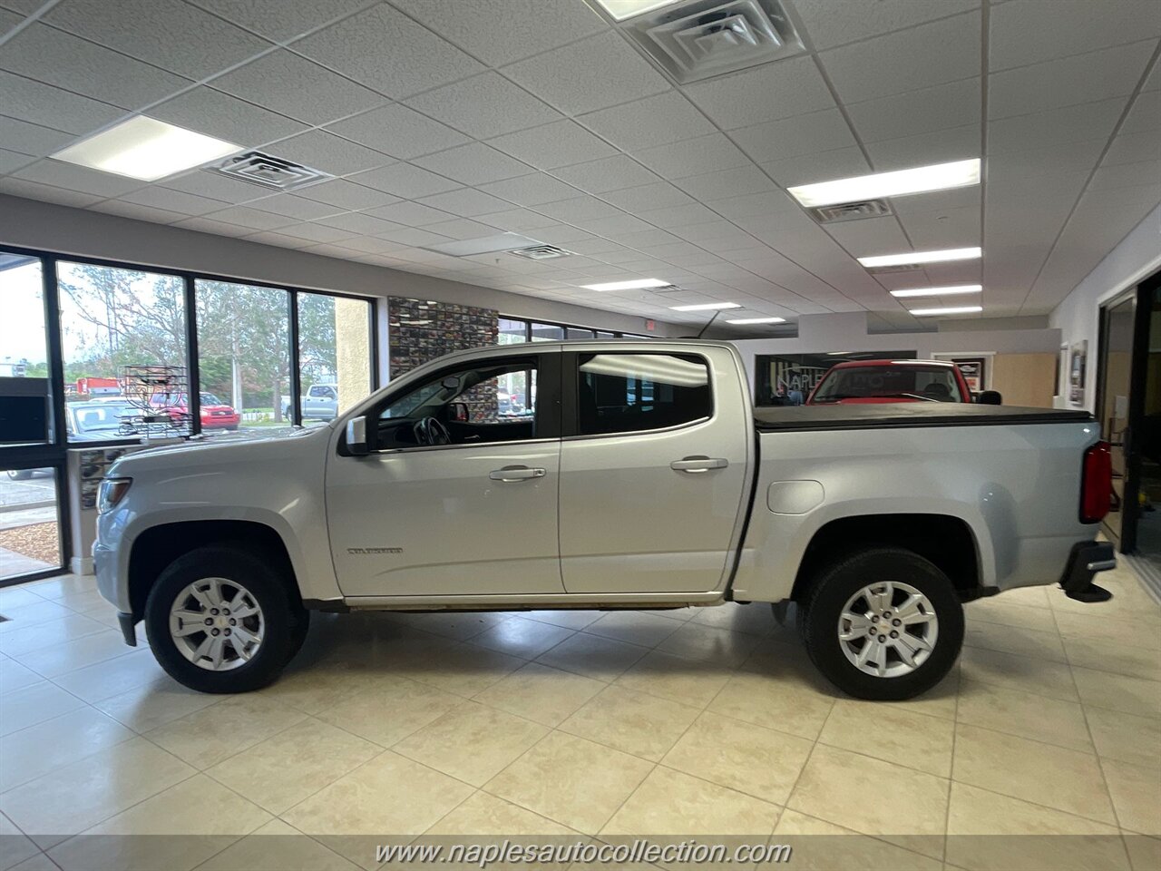 2019 Chevrolet Colorado LT   - Photo 8 - Fort Myers, FL 33967