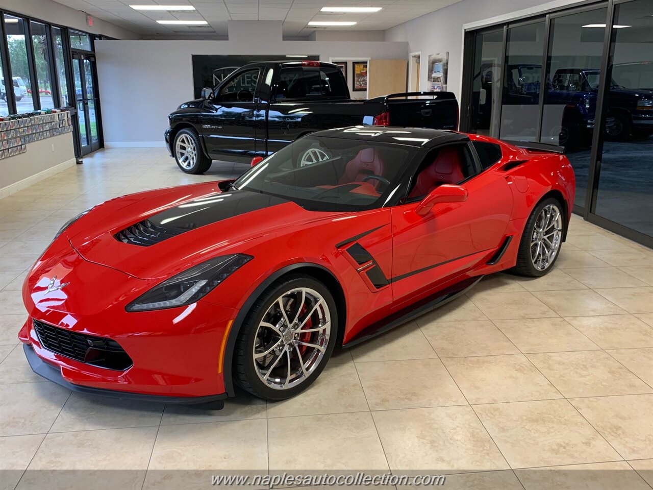 2019 Chevrolet Corvette Grand Sport   - Photo 8 - Fort Myers, FL 33967
