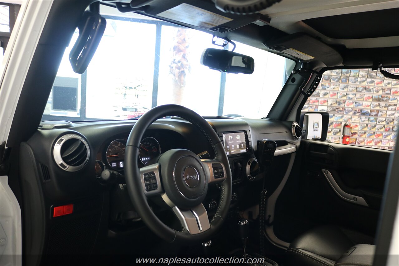 2016 Jeep Wrangler Unlimited Rubicon   - Photo 19 - Fort Myers, FL 33967