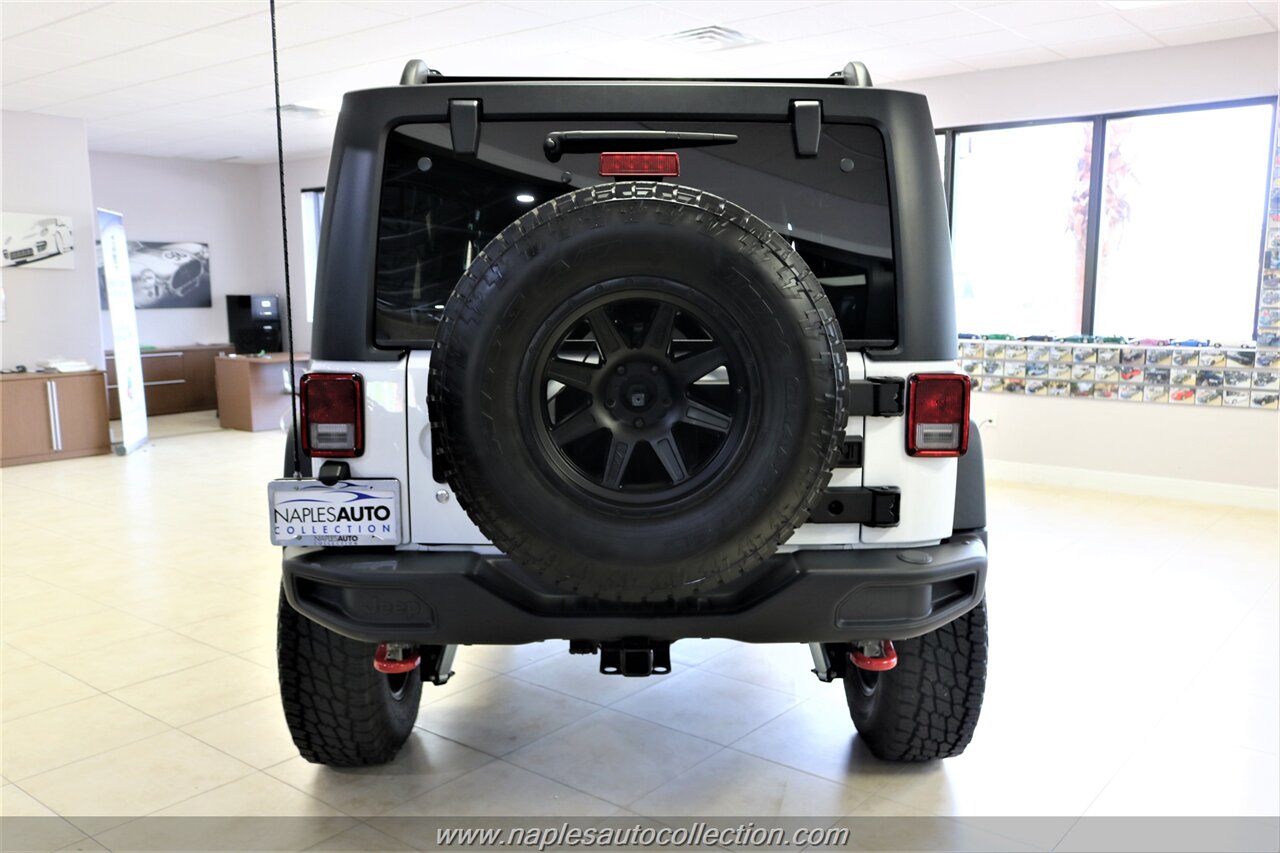 2016 Jeep Wrangler Unlimited Rubicon   - Photo 7 - Fort Myers, FL 33967