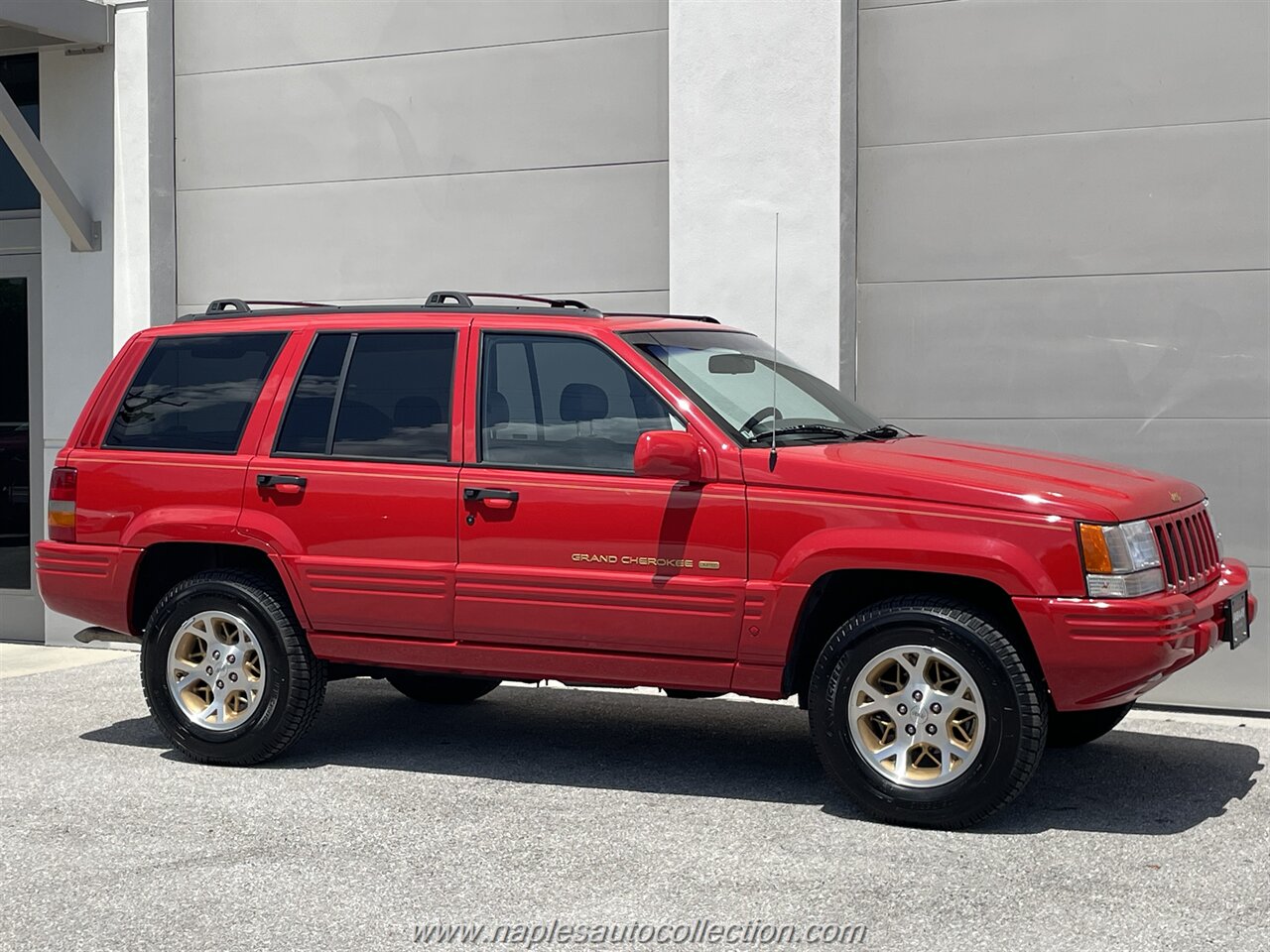 1997 Jeep Grand Cherokee Limited   - Photo 7 - Fort Myers, FL 33967