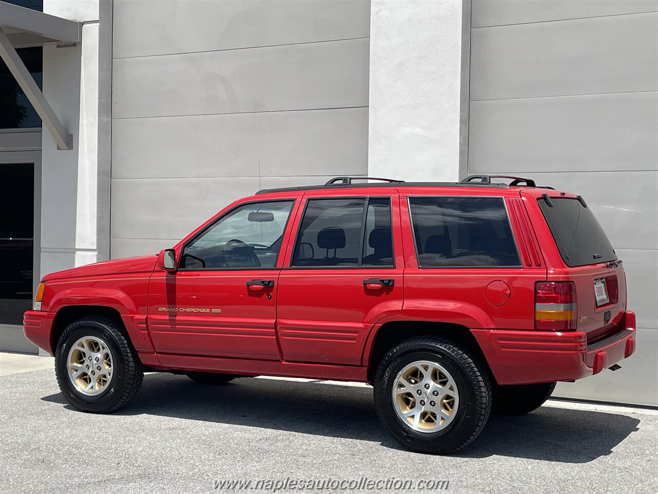 1997 Jeep Grand Cherokee Limited   - Photo 4 - Fort Myers, FL 33967