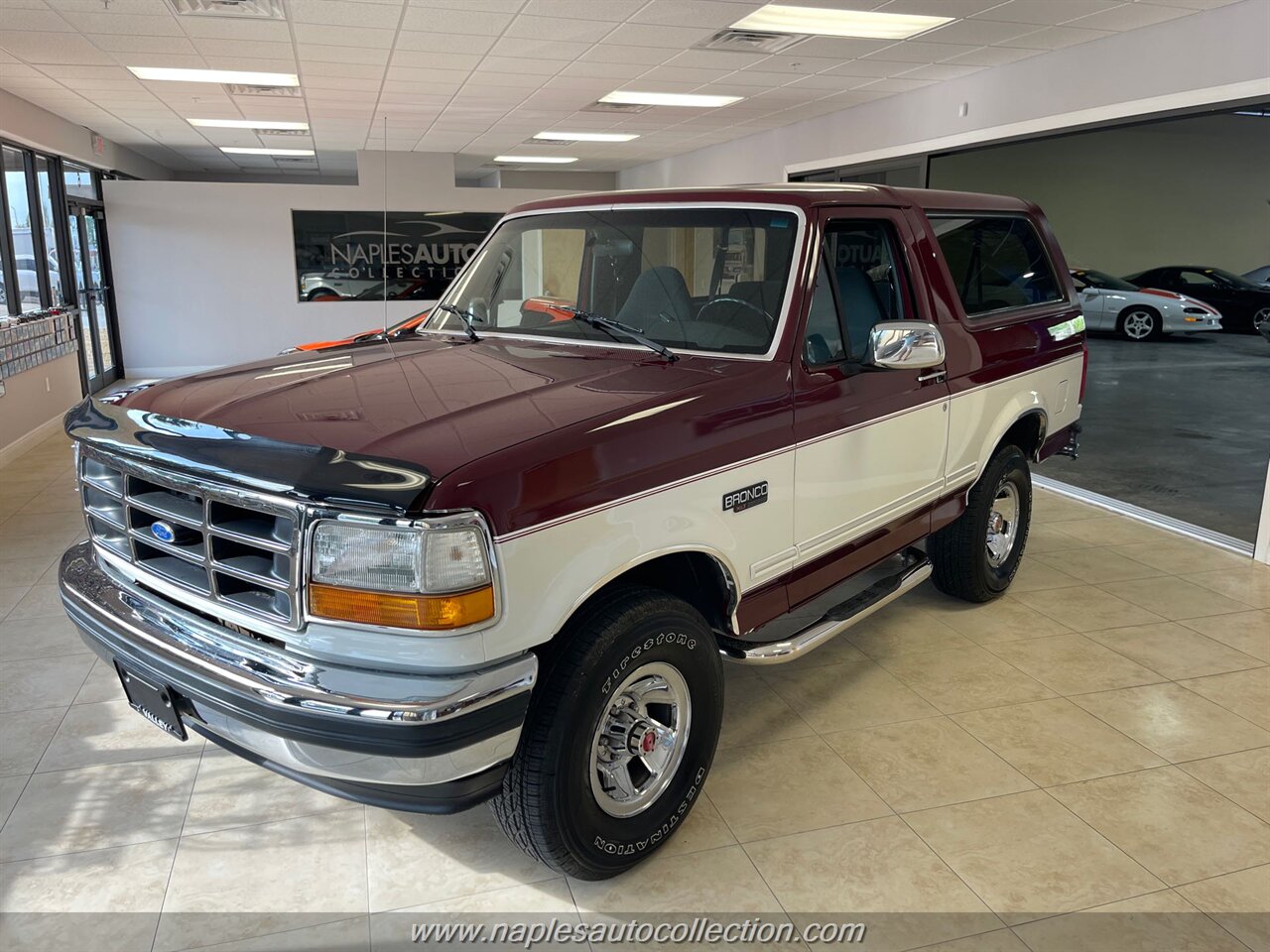 1993 Ford Bronco XLT 2dr XLT   - Photo 1 - Fort Myers, FL 33967