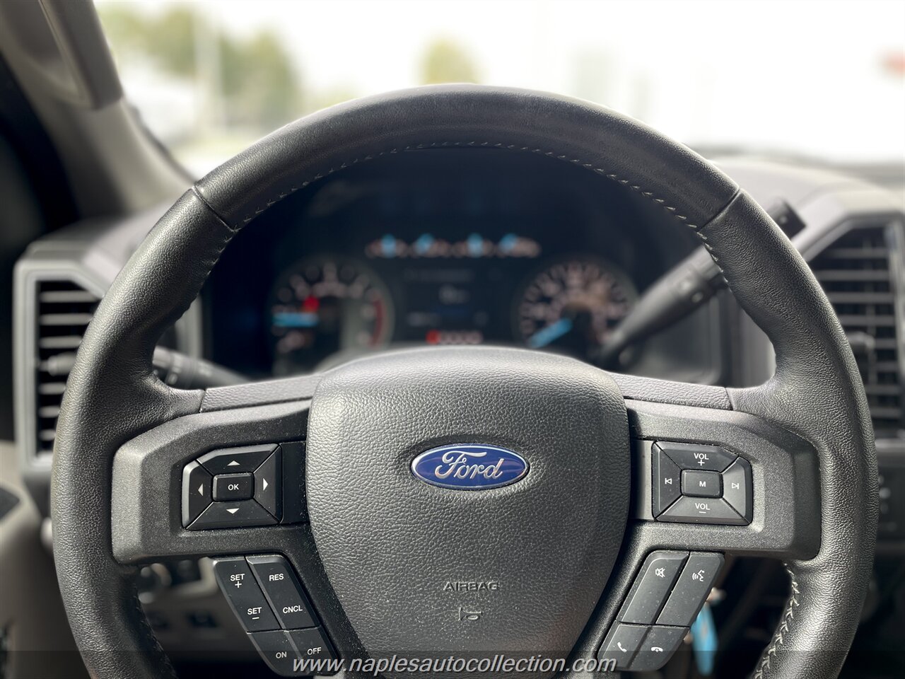 2020 Ford F-150 XLT  FX4 - Photo 10 - Fort Myers, FL 33967