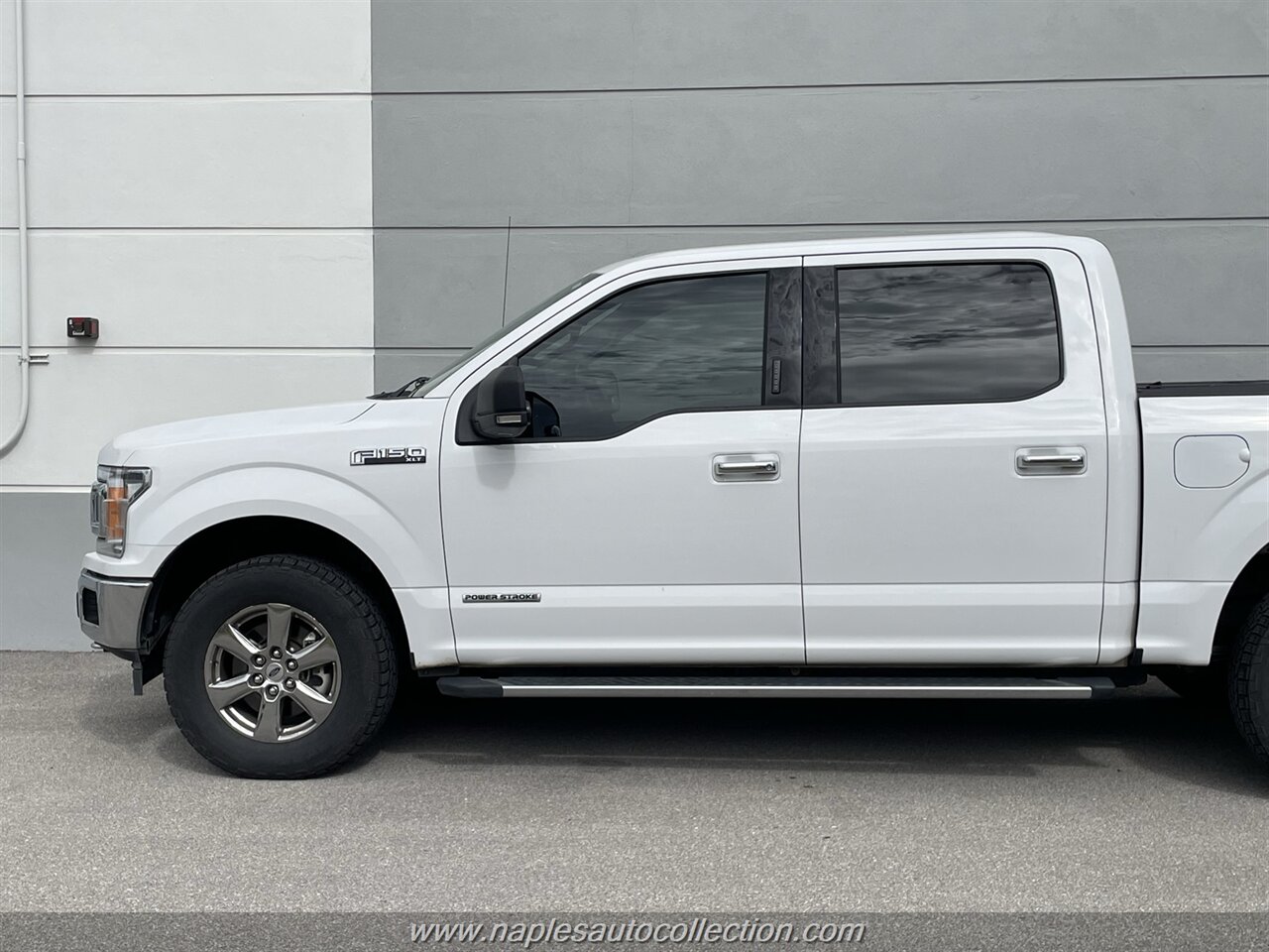 2020 Ford F-150 XLT  FX4 - Photo 15 - Fort Myers, FL 33967
