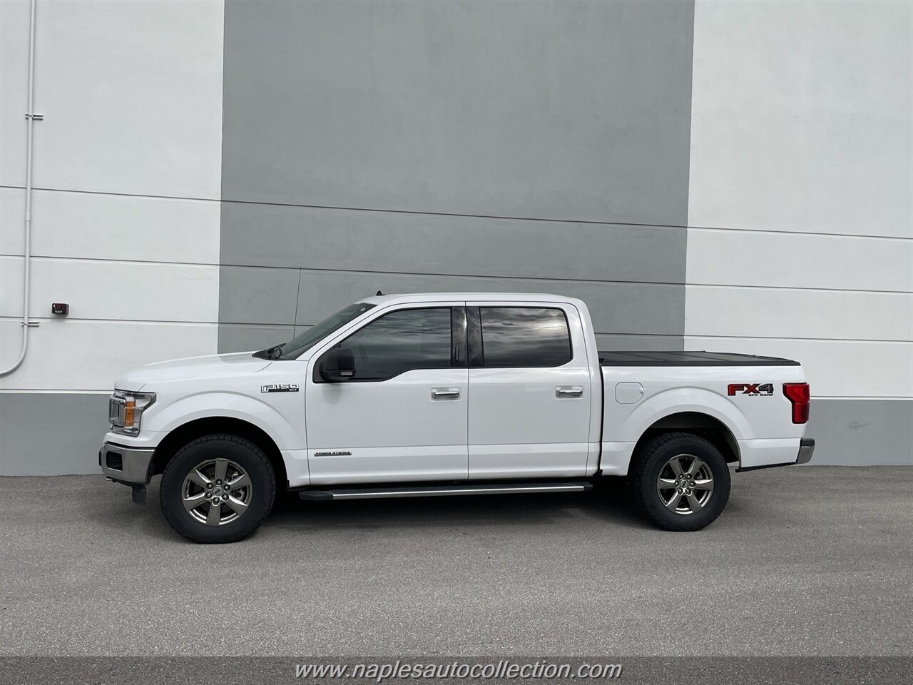 2020 Ford F-150 XLT  FX4 - Photo 18 - Fort Myers, FL 33967
