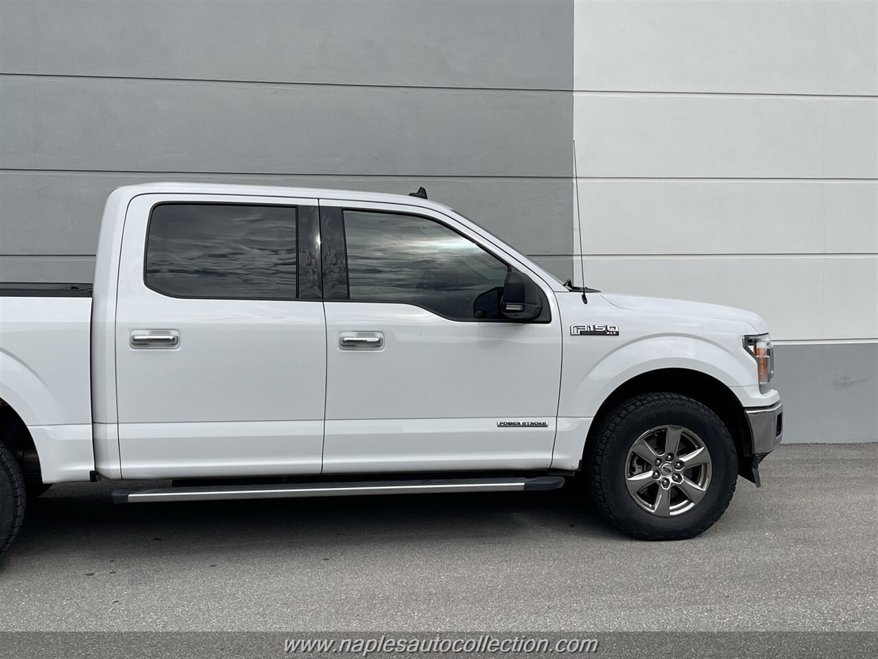 2020 Ford F-150 XLT  FX4 - Photo 16 - Fort Myers, FL 33967