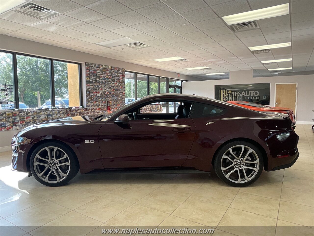2018 Ford Mustang GT   - Photo 8 - Fort Myers, FL 33967