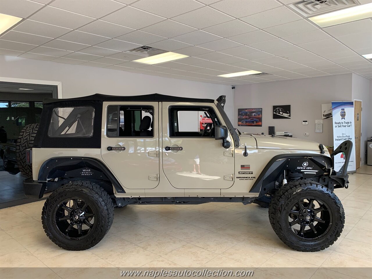 2017 Jeep Wrangler Unlimited Sport   - Photo 4 - Fort Myers, FL 33967