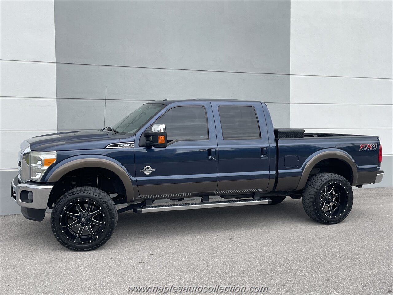 2016 Ford F-250 Super Duty Lariat  FX4 - Photo 18 - Fort Myers, FL 33967
