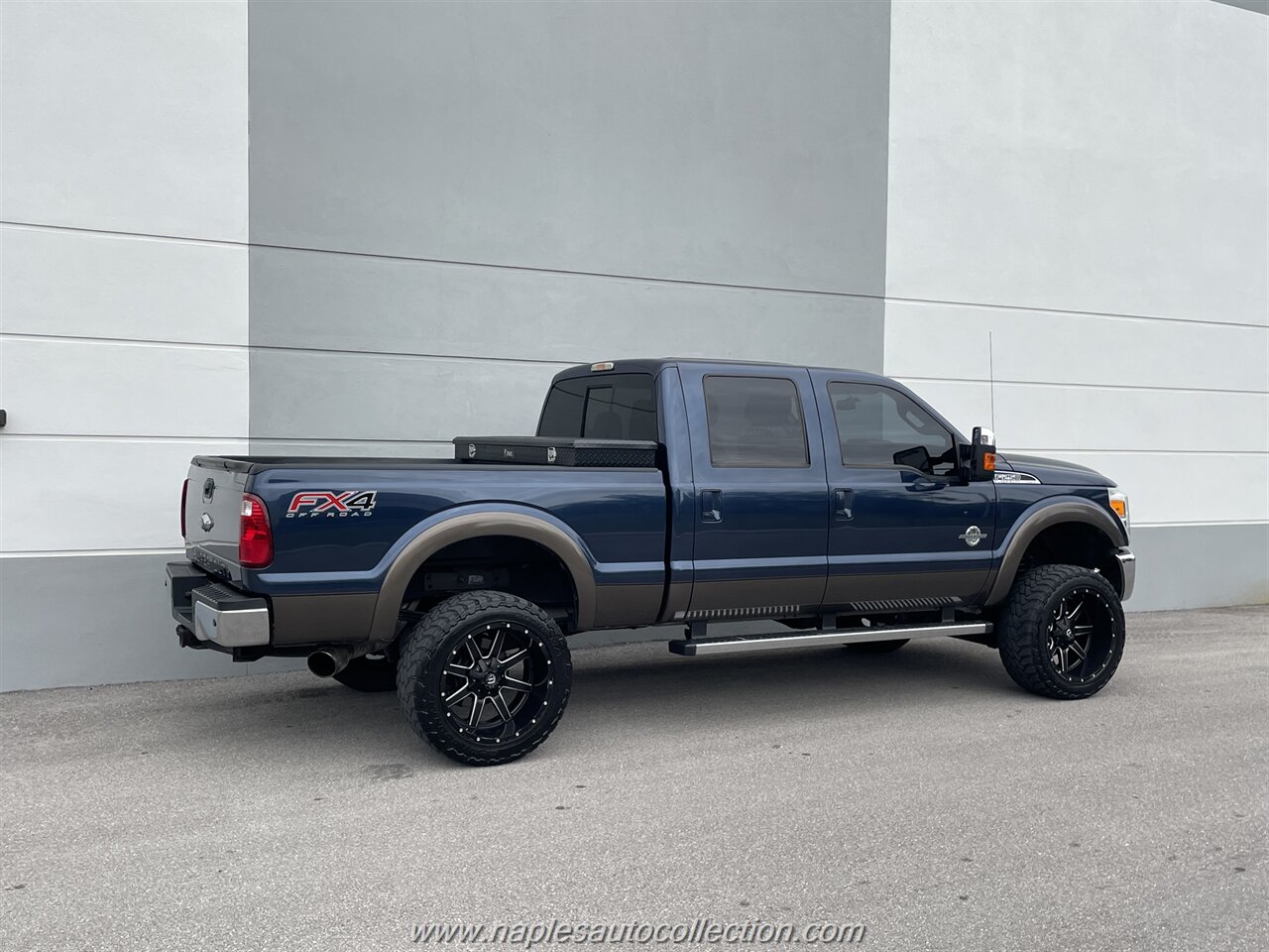 2016 Ford F-250 Super Duty Lariat  FX4 - Photo 28 - Fort Myers, FL 33967