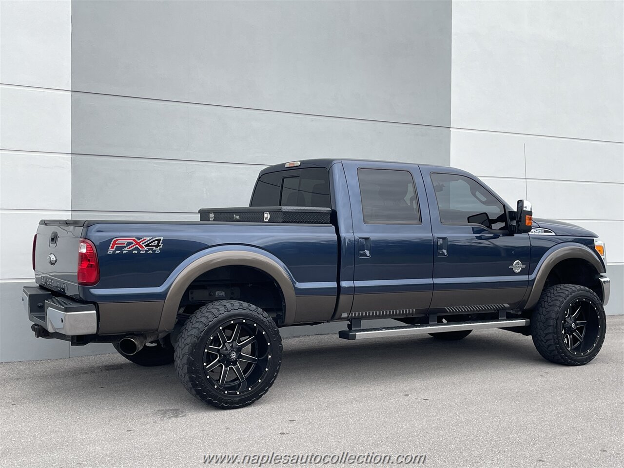 2016 Ford F-250 Super Duty Lariat  FX4 - Photo 5 - Fort Myers, FL 33967