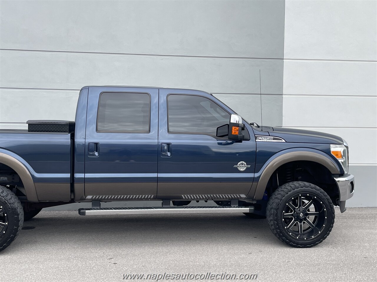 2016 Ford F-250 Super Duty Lariat  FX4 - Photo 30 - Fort Myers, FL 33967