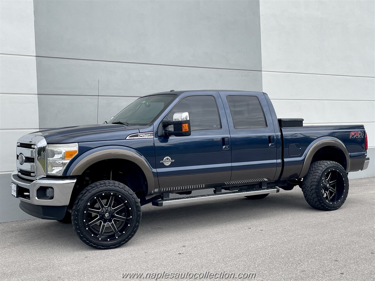 2016 Ford F-250 Super Duty Lariat  FX4 - Photo 1 - Fort Myers, FL 33967
