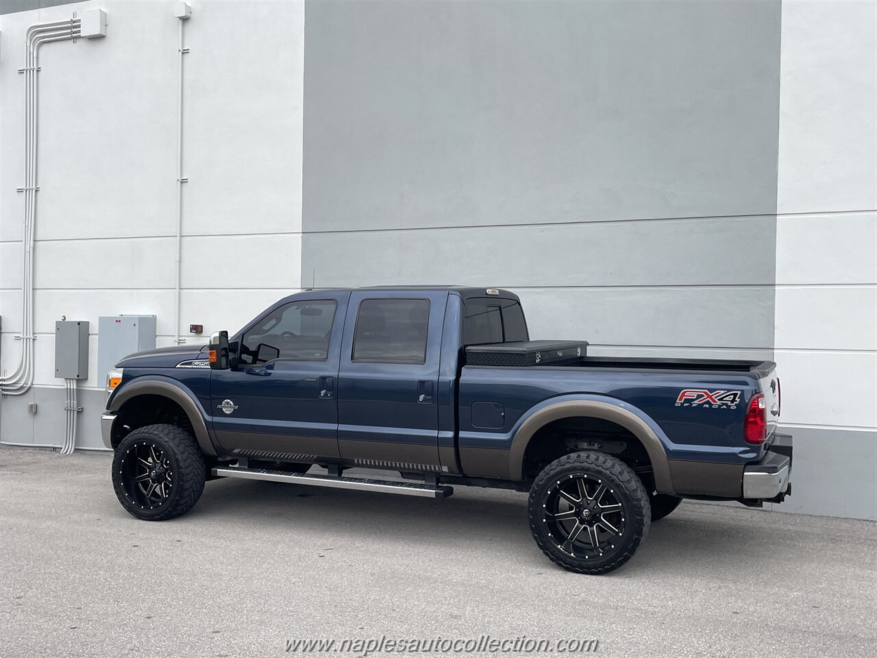 2016 Ford F-250 Super Duty Lariat  FX4 - Photo 26 - Fort Myers, FL 33967