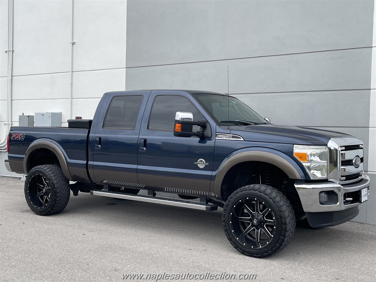 2016 Ford F-250 Super Duty Lariat  FX4 - Photo 7 - Fort Myers, FL 33967