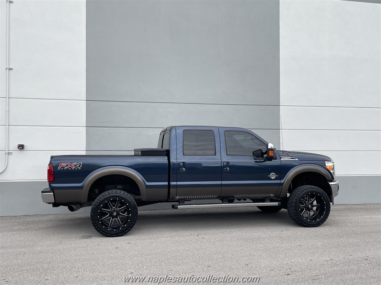 2016 Ford F-250 Super Duty Lariat  FX4 - Photo 29 - Fort Myers, FL 33967