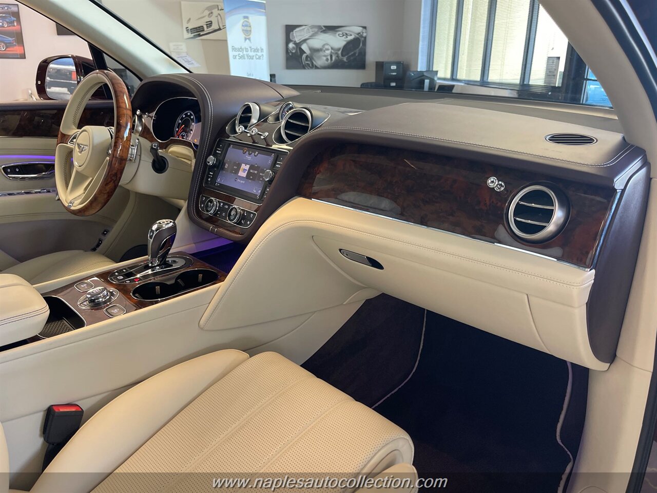 2019 Bentley Bentayga V8   - Photo 22 - Fort Myers, FL 33967