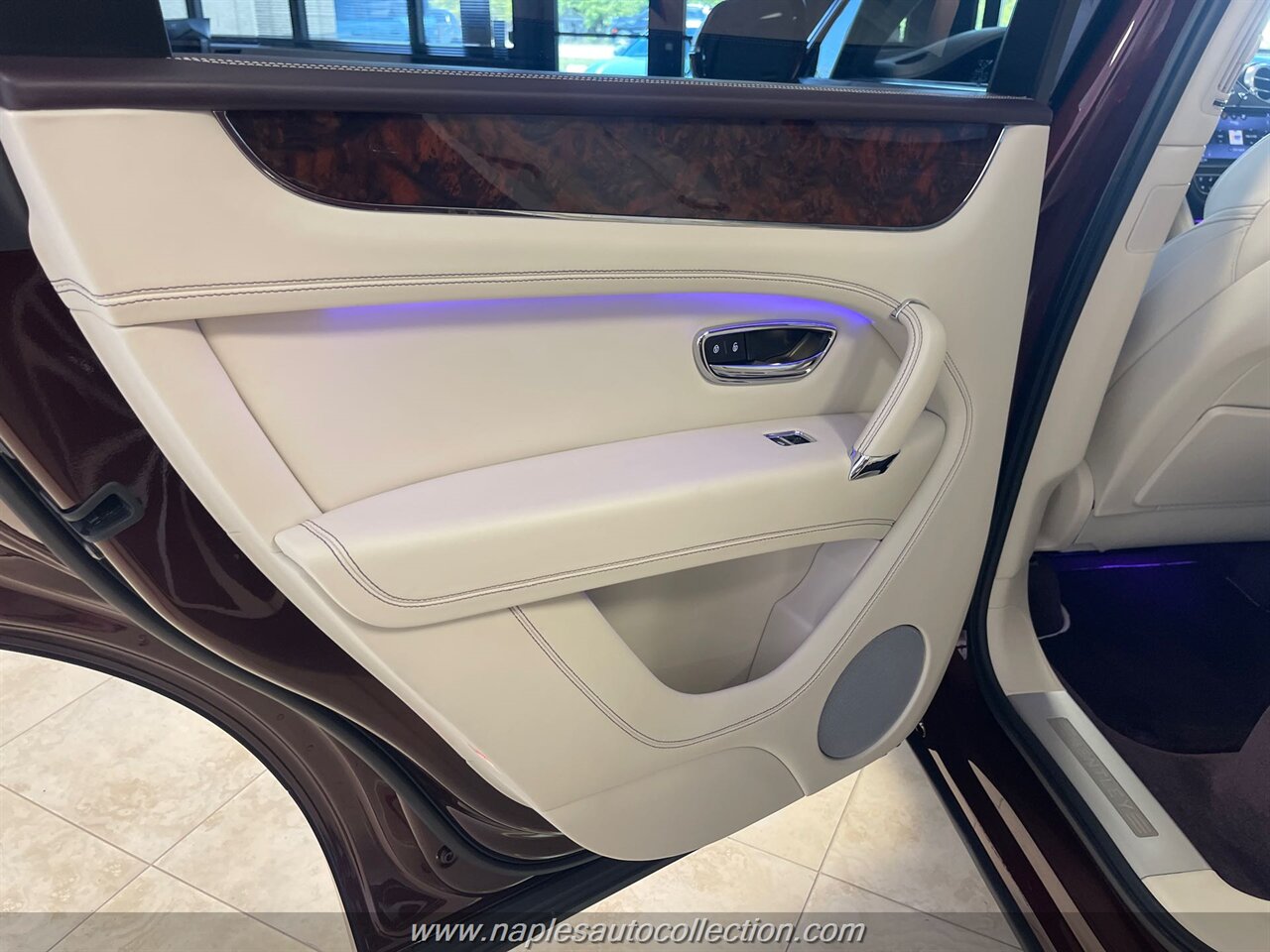 2019 Bentley Bentayga V8   - Photo 30 - Fort Myers, FL 33967