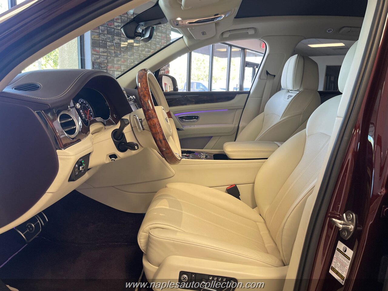 2019 Bentley Bentayga V8   - Photo 10 - Fort Myers, FL 33967